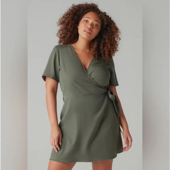VETTA Capsule The Short Wrap Dress Olive Green Sz L {C28} - Picture 1 of 7